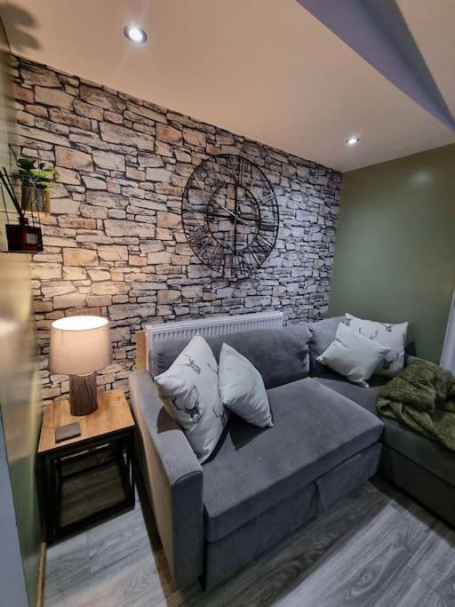Cosy Hideaway Lodge In Glan Gwna Caeathro Extérieur photo
